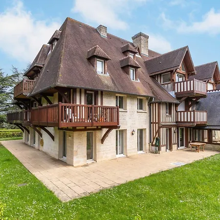 Luxury Haven With Pool, Tennis And Large Garden Apartment