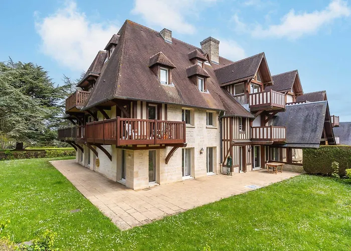 Luxury Haven With Pool, Tennis And Large Garden Apartment