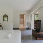 Luxury Haven With Pool, Tennis And Large Garden