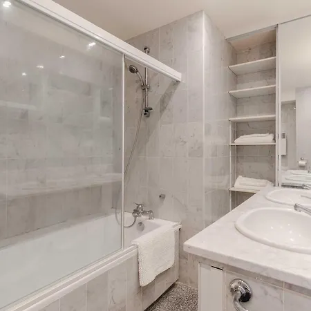 Luxury Haven With Pool, Tennis And Large Garden Apartmán