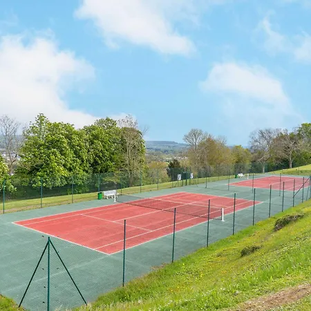 Luxury Haven With Pool, Tennis And Large Garden Διαμέρισμα *