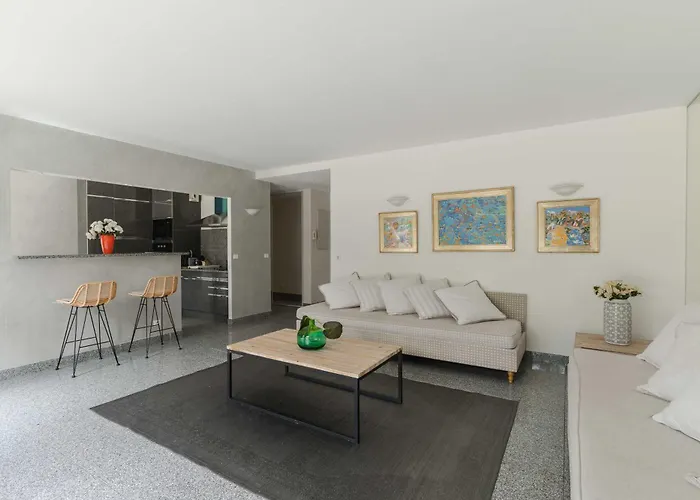 Διαμέρισμα Luxury Haven With Pool, Tennis And Large Garden Ντοβίλ