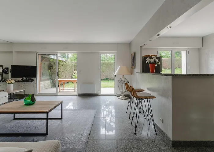 Luxury Haven With Pool, Tennis And Large Garden Ντοβίλ