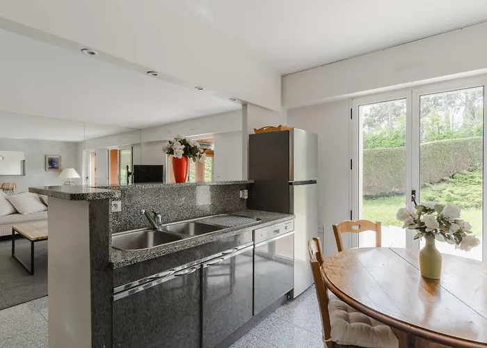 Διαμέρισμα Luxury Haven With Pool, Tennis And Large Garden *